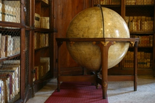 Mappamondo settecentesco di Vincenzo Rosa, conservato presso la Biblioteca Universitaria di Pavia